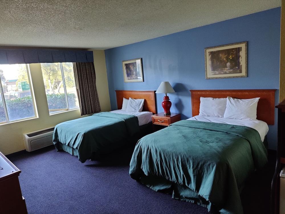 Days Inn By Wyndham Stockton Eksteriør bilde