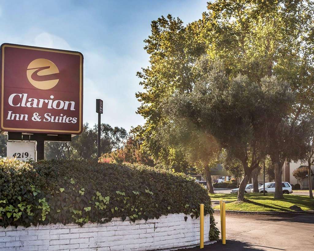 Days Inn By Wyndham Stockton Eksteriør bilde